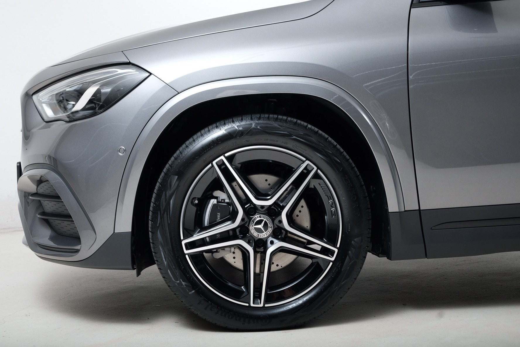 MERCEDES-BENZ GLA 220 d AMG Line 4matic H247-image-2
