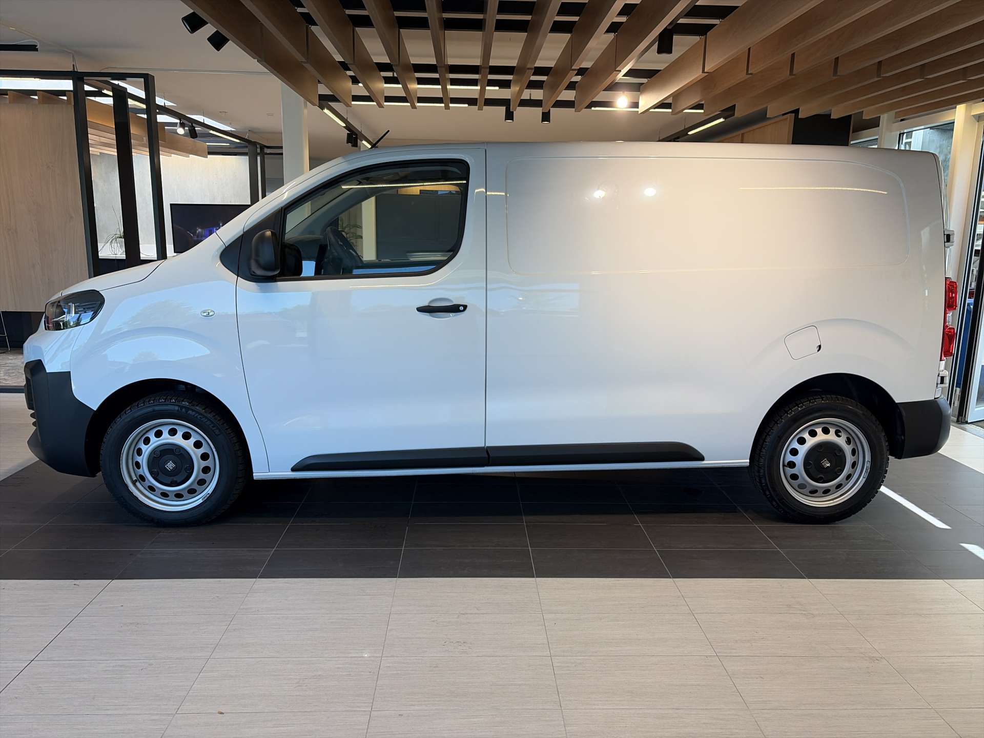 FIAT Scudo 2.0 BlueHDi L2 EAT-Automat-image-11