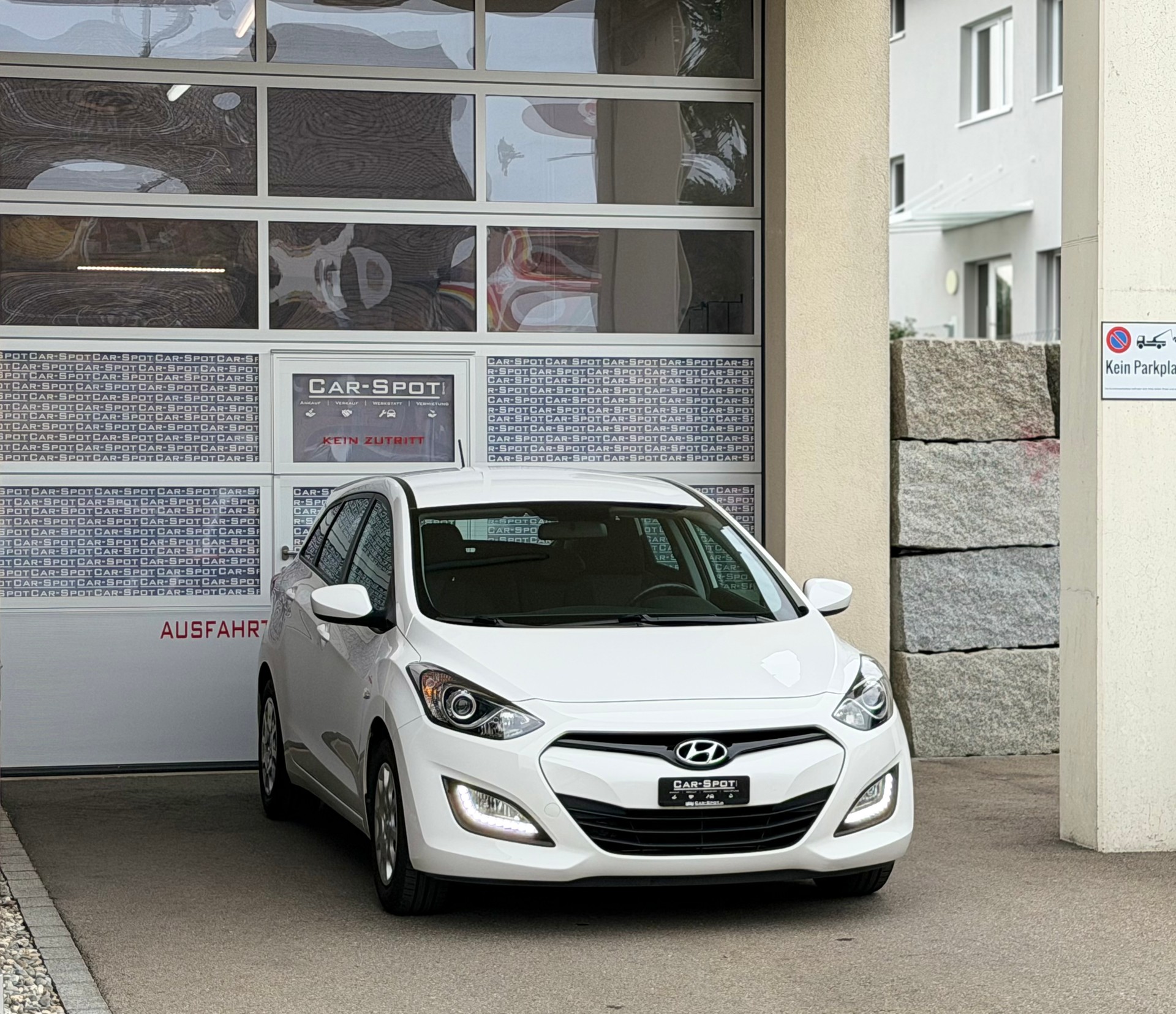 HYUNDAI i30 Wagon 1.4 Comfort-image-2