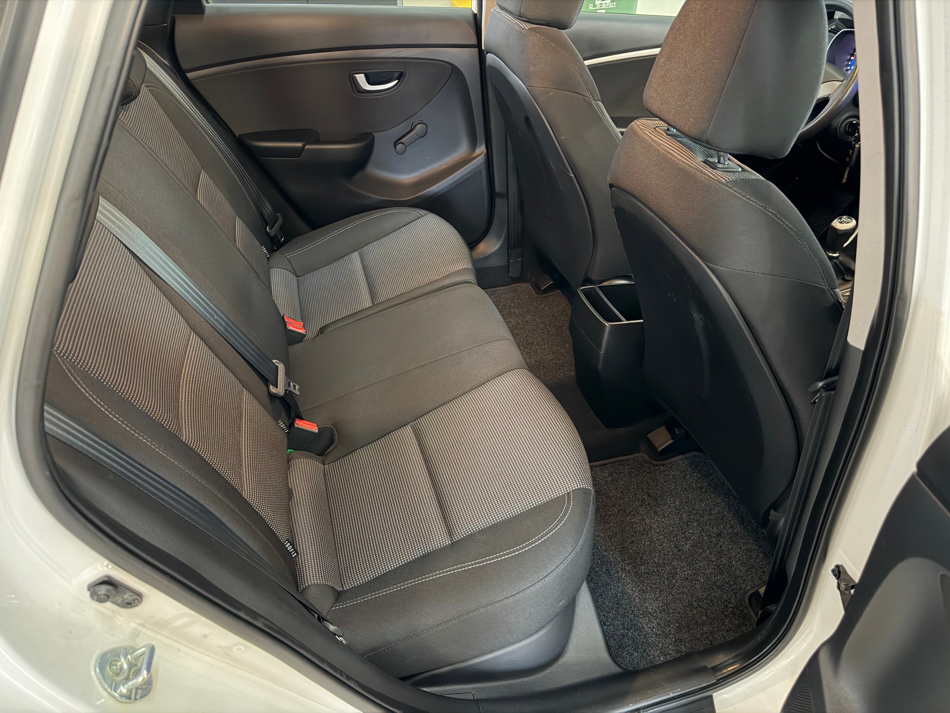 HYUNDAI i30 Wagon 1.4 Comfort-image-15