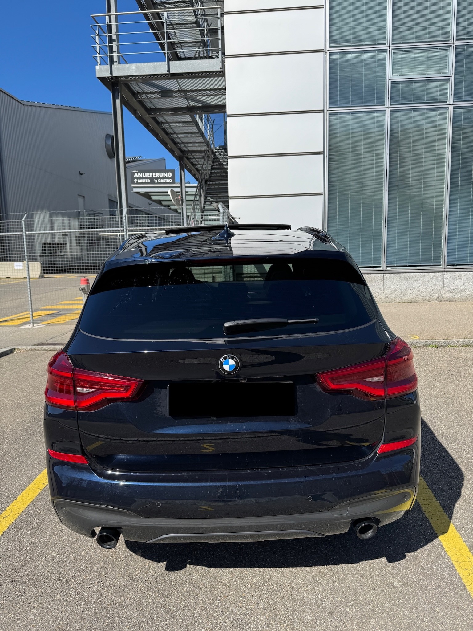 BMW 30d xDrive-image-2