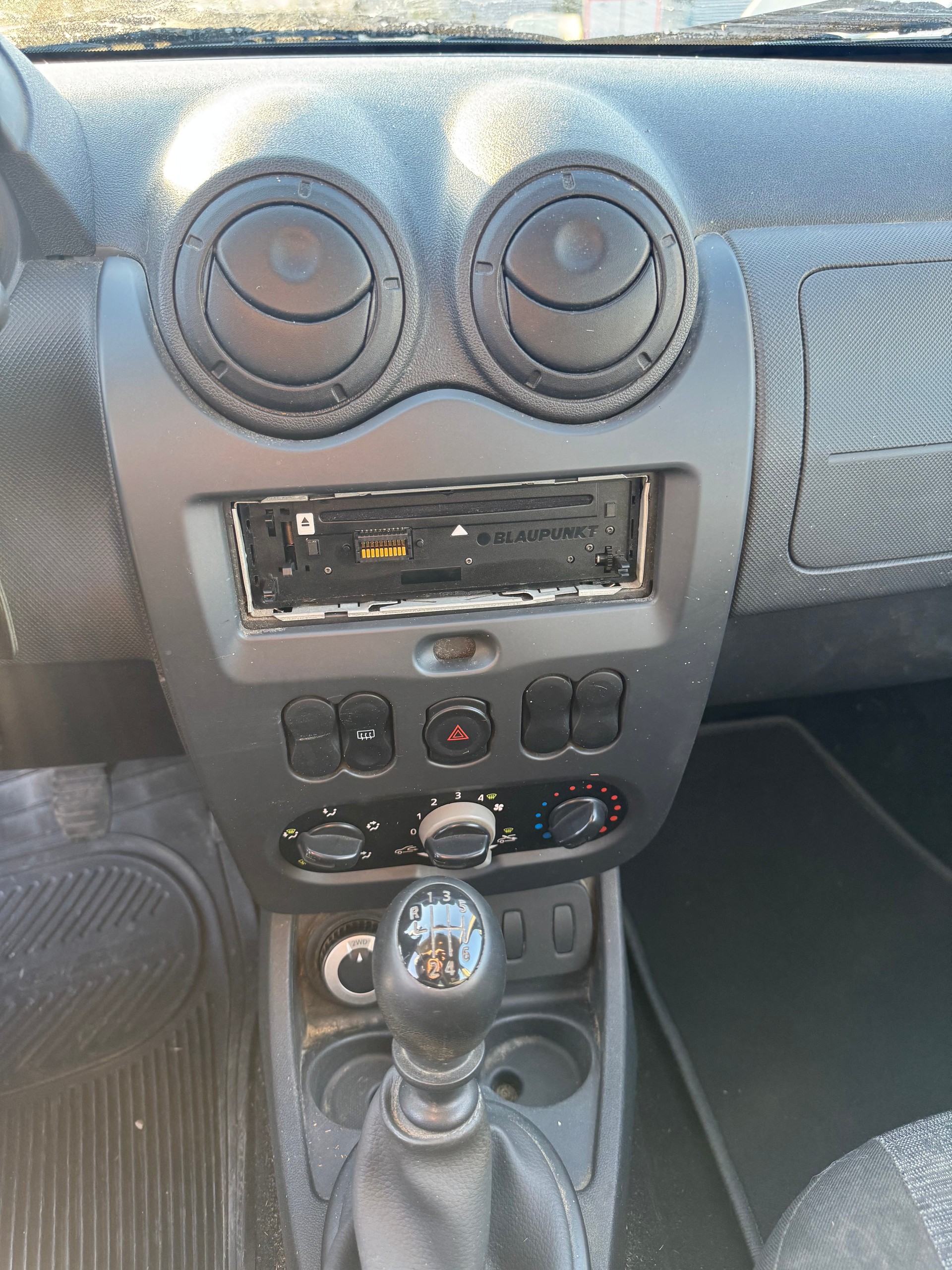 DACIA Duster 1.6 4x4-image-11