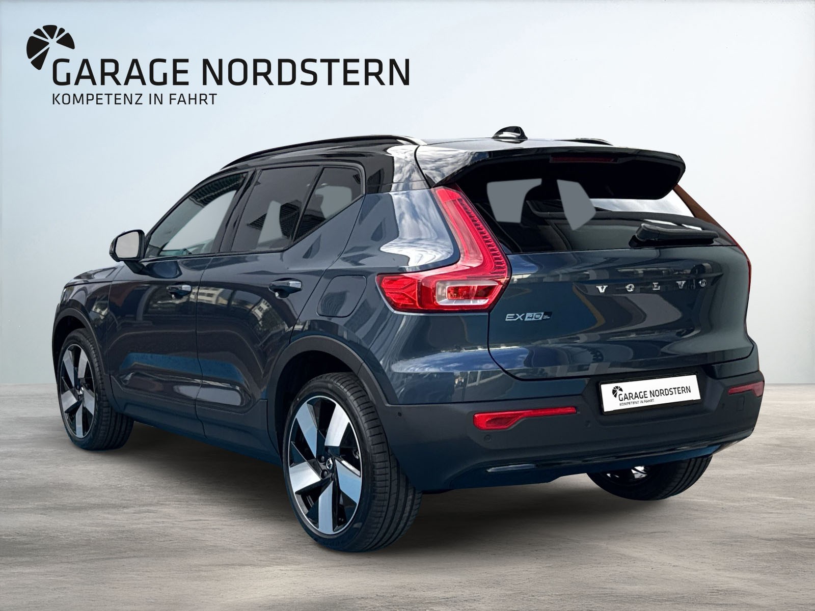 VOLVO EX40 Twin Ultra AWD-showroom-element-2