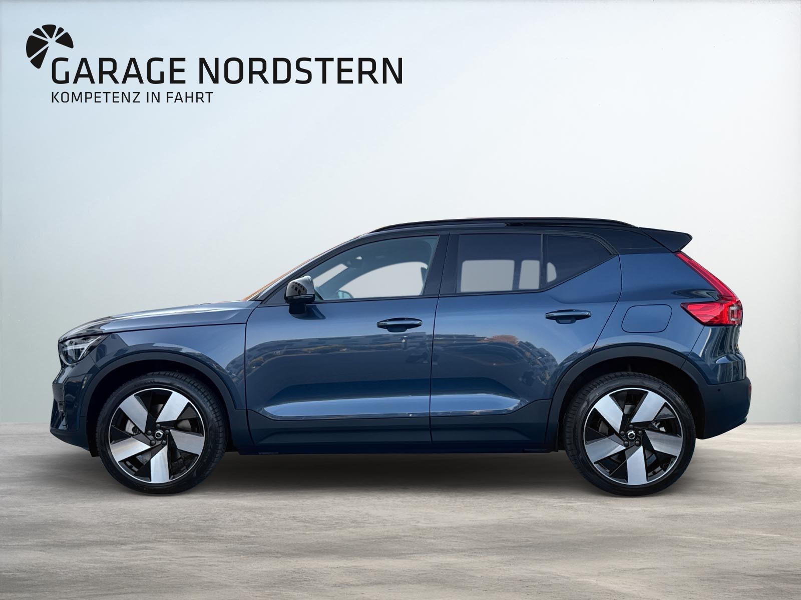VOLVO EX40 Twin Ultra AWD-showroom-element-1