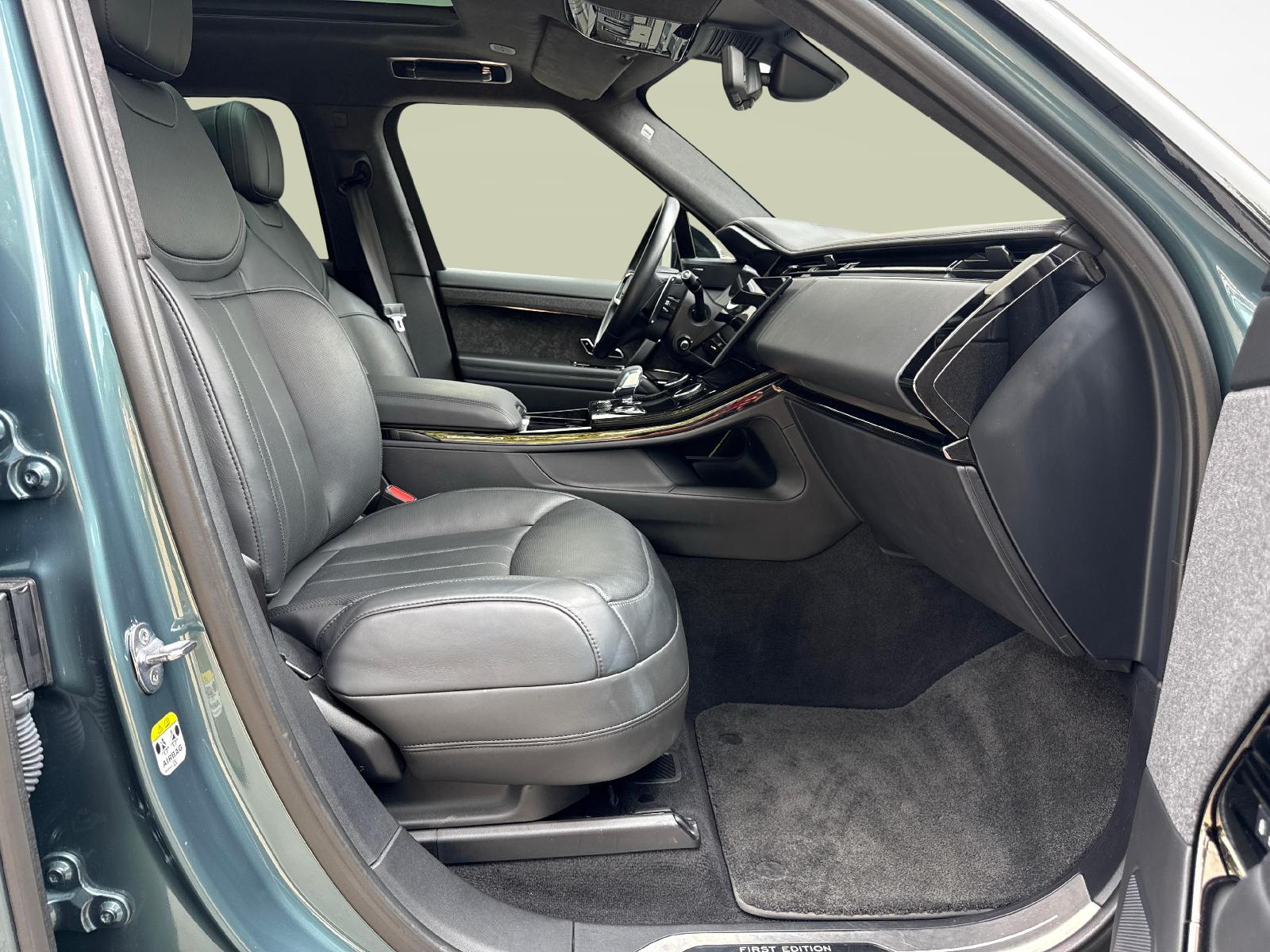 LAND ROVER Range Rover Sport 3.0 TD6 350 First Edition-image-9