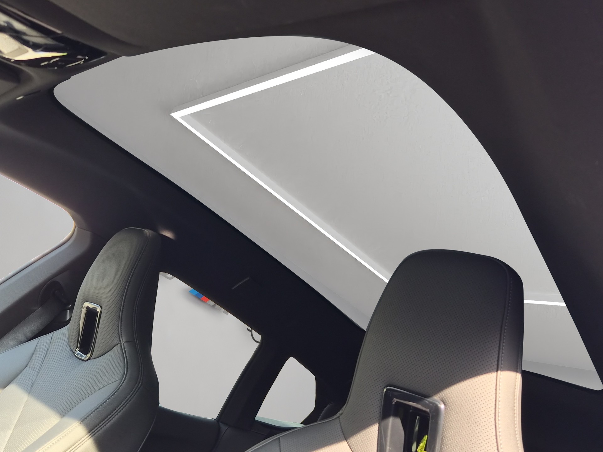 BMW iX xDrive40-image-13