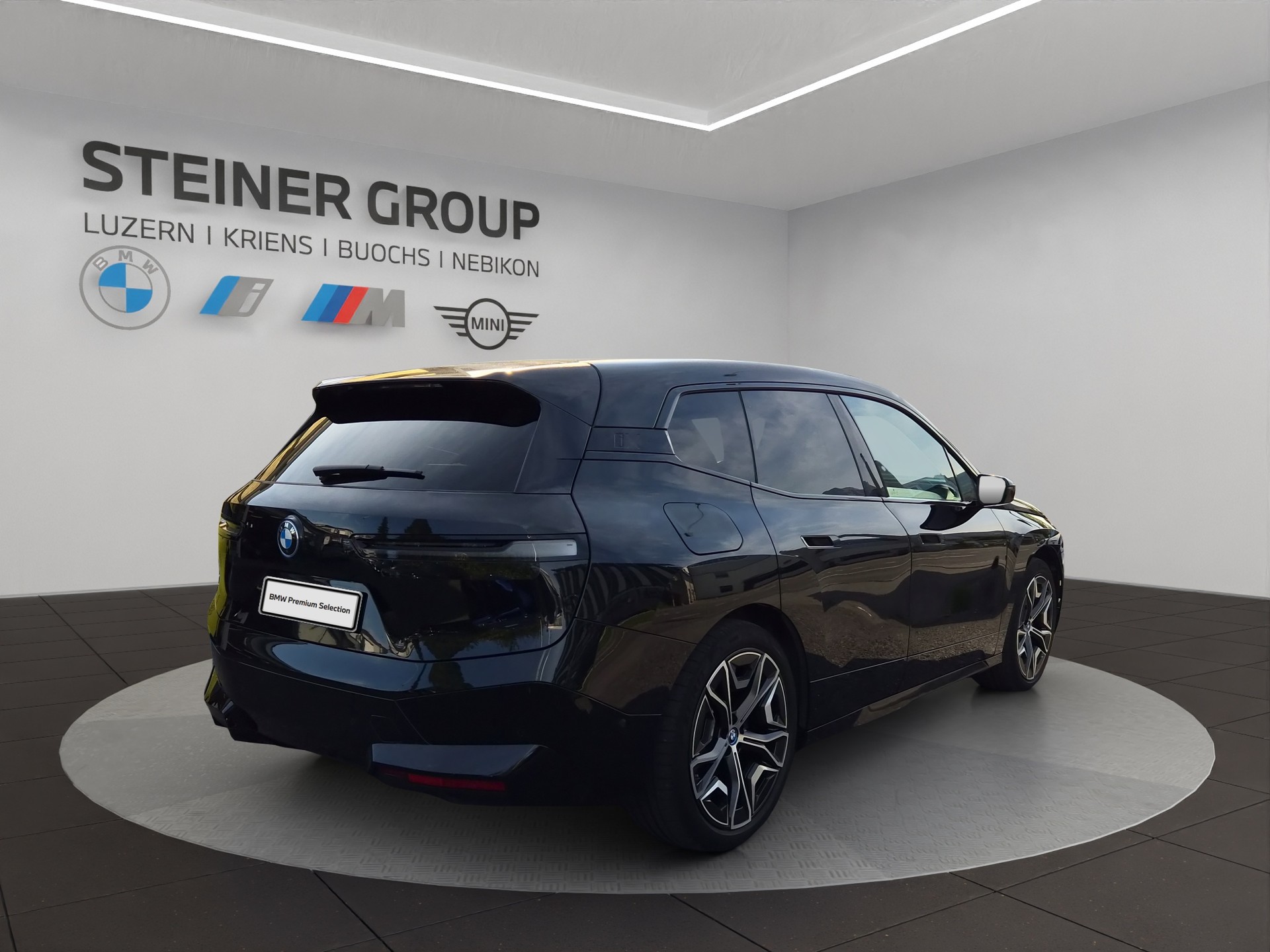 BMW iX xDrive40-image-5