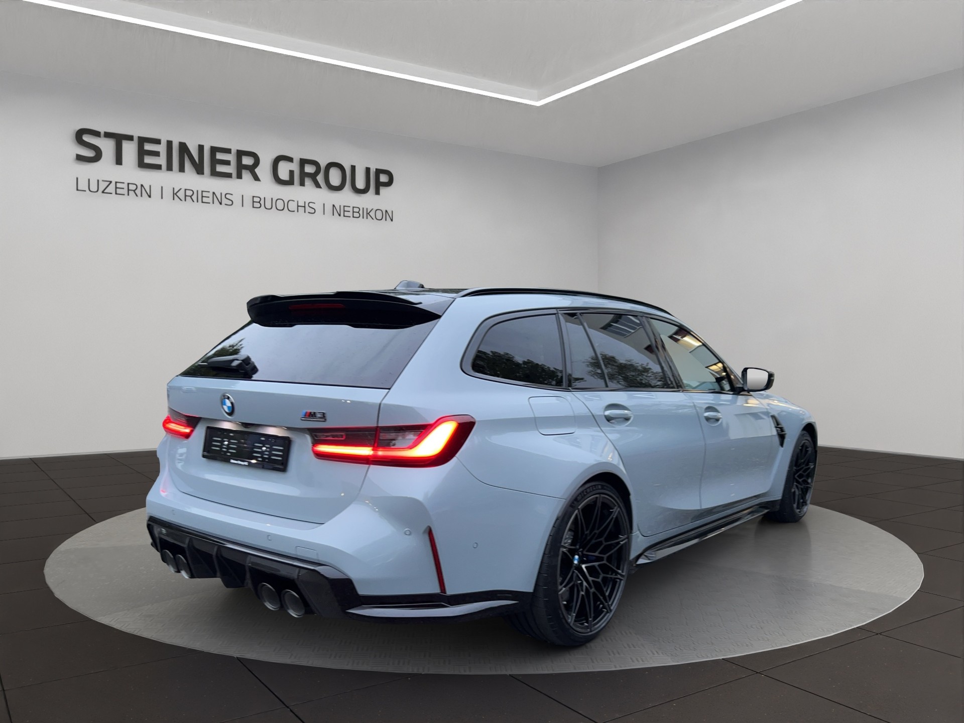 BMW M3 Touring xDrive Competition M-image-4