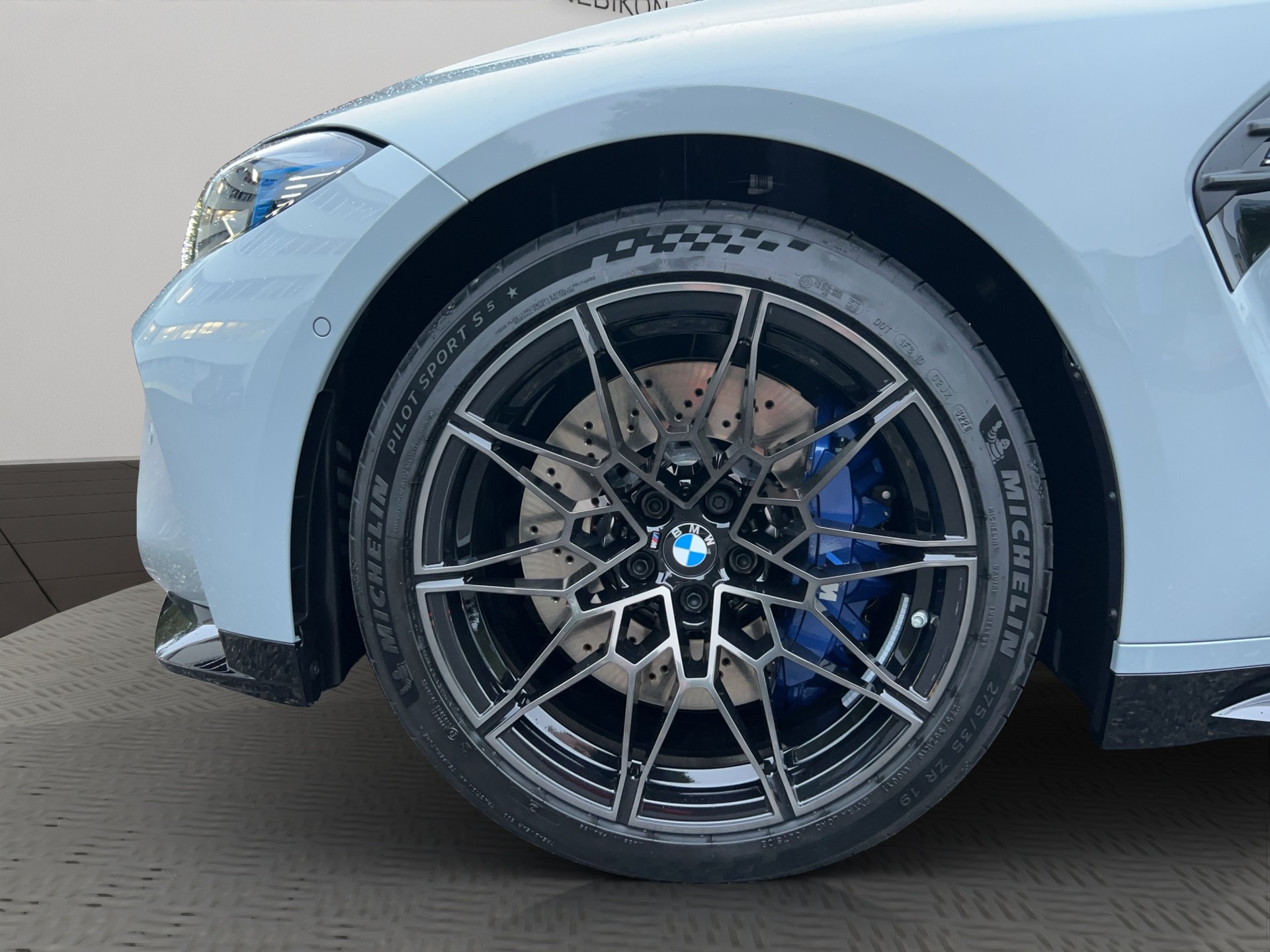 BMW M3 Touring xDrive Competition M-image-8