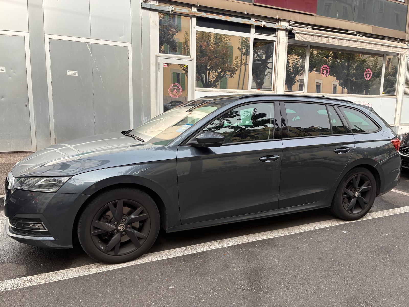 Car photo