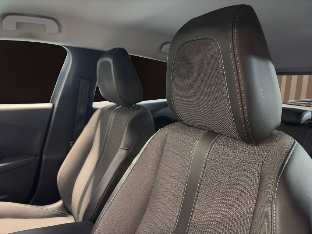PEUGEOT 2008 1.2 PureTech Allure Pack EAT8-image-15