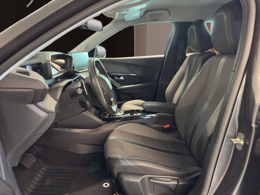 PEUGEOT 2008 1.2 PureTech Allure Pack EAT8-image-5