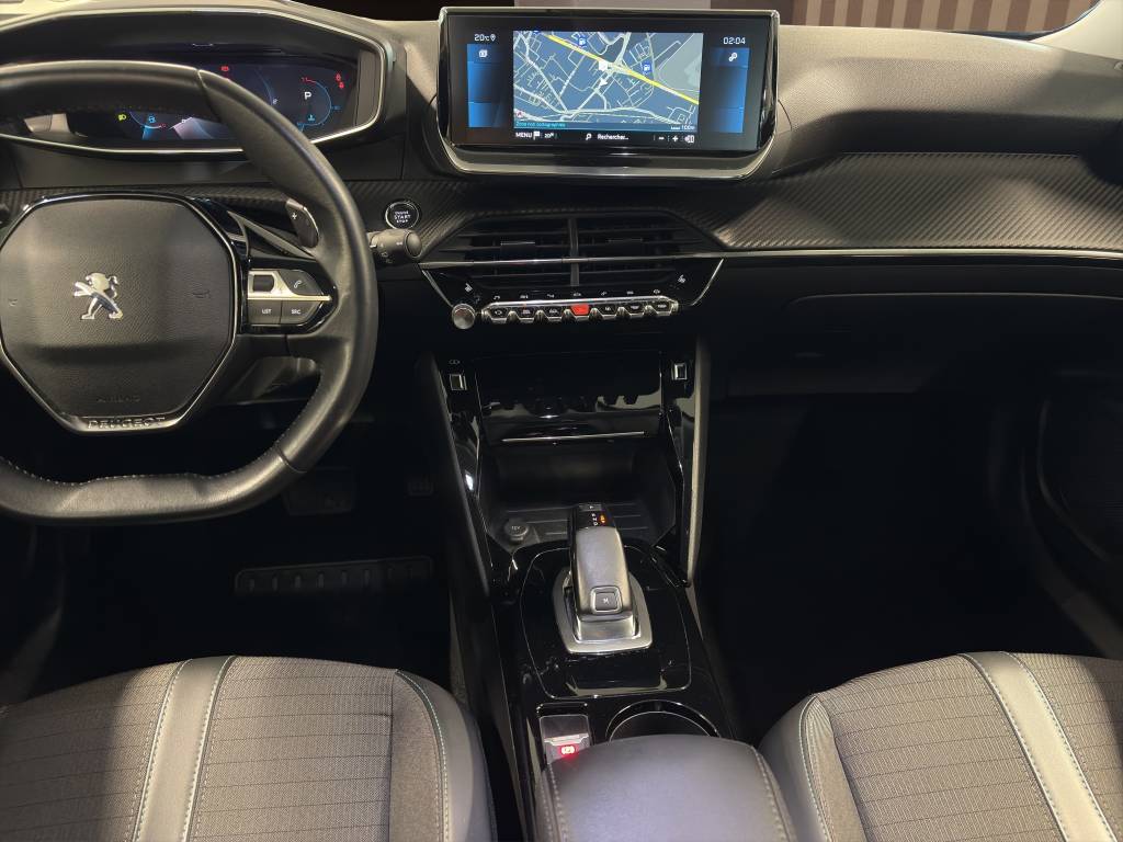 PEUGEOT 2008 1.2 PureTech Allure Pack EAT8-image-14