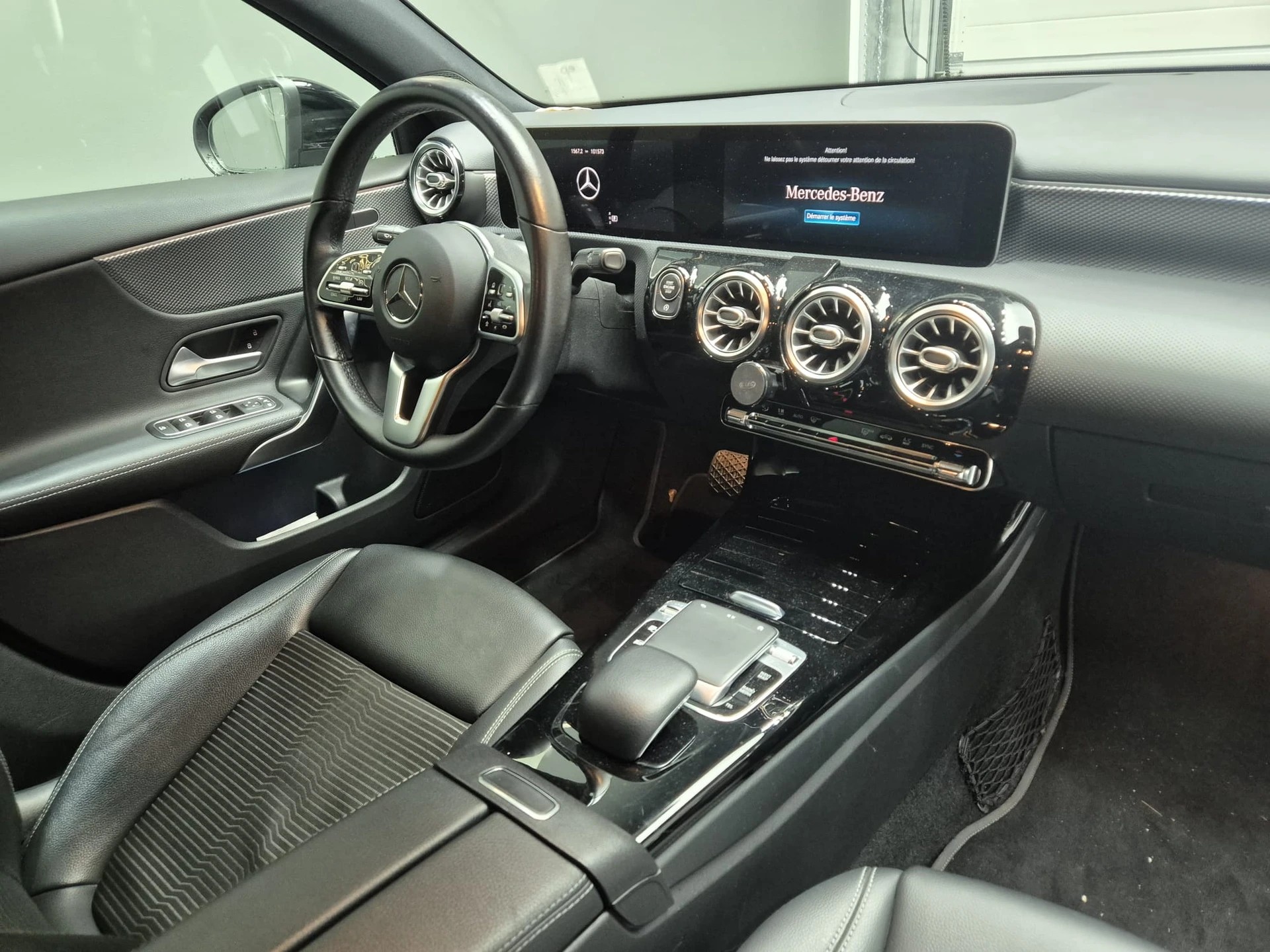 MERCEDES-BENZ A 180 Progressive 7G-DCT - Caméra de recul-image-22
