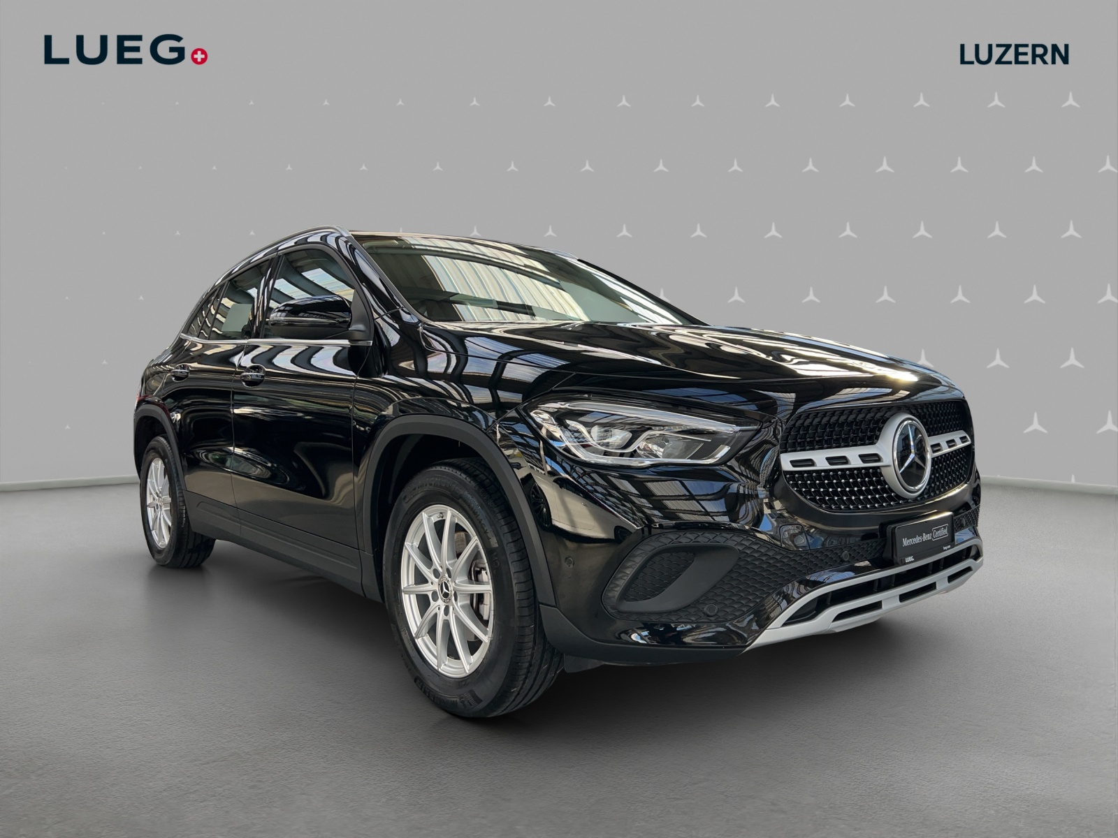 MERCEDES-BENZ GLA 180 7G-DCT-image-4