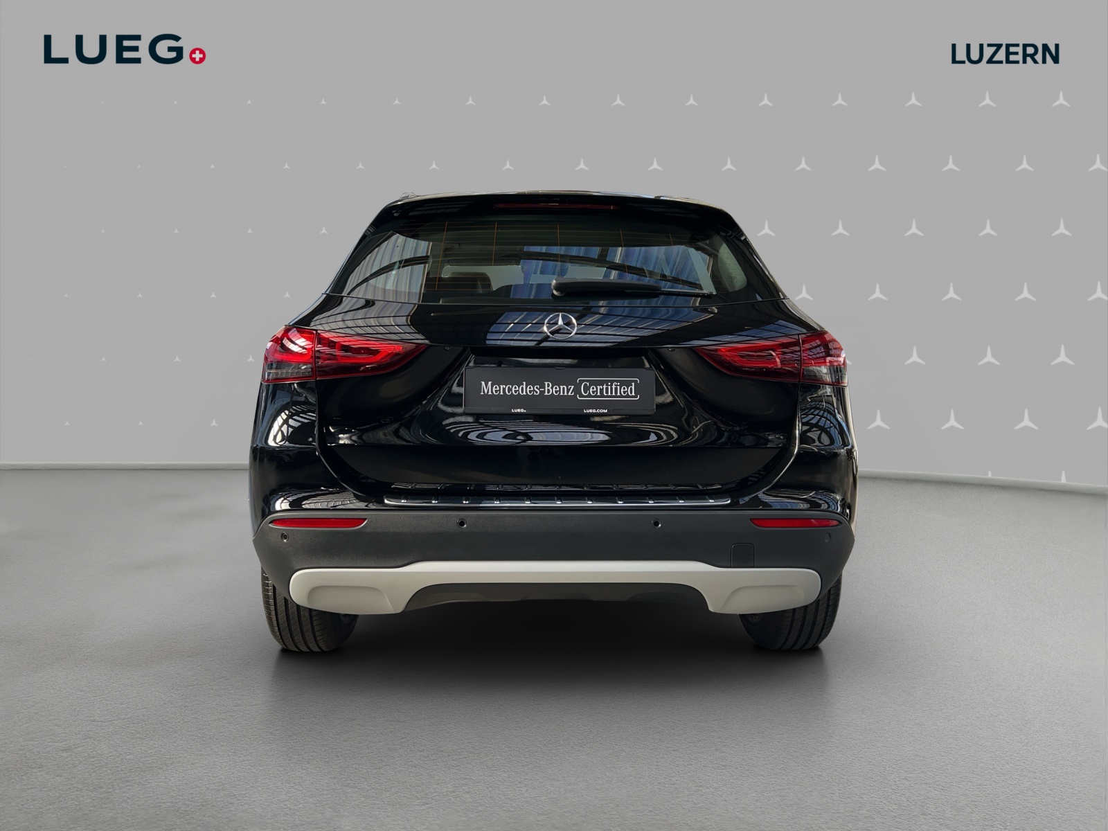 MERCEDES-BENZ GLA 180 7G-DCT-image-3