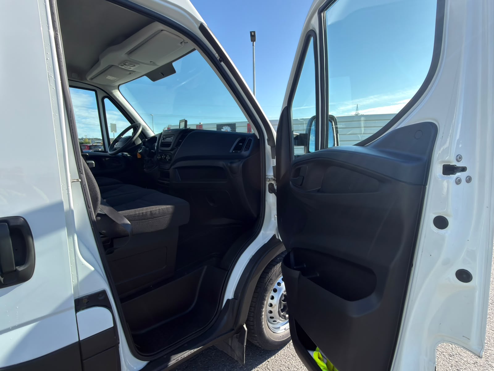 IVECO 35 S 21 A8 V-image-42