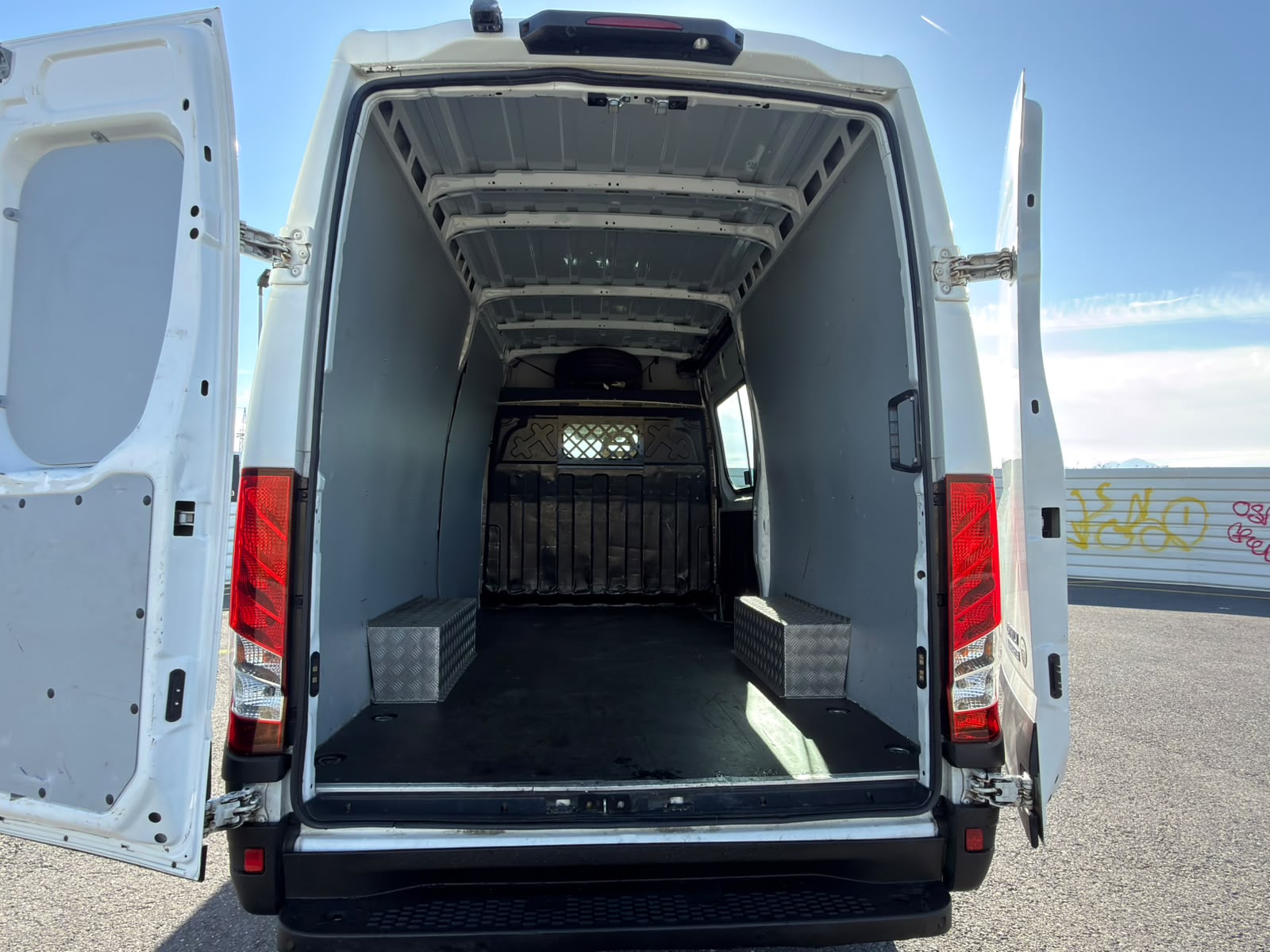 IVECO 35 S 21 A8 V-image-33
