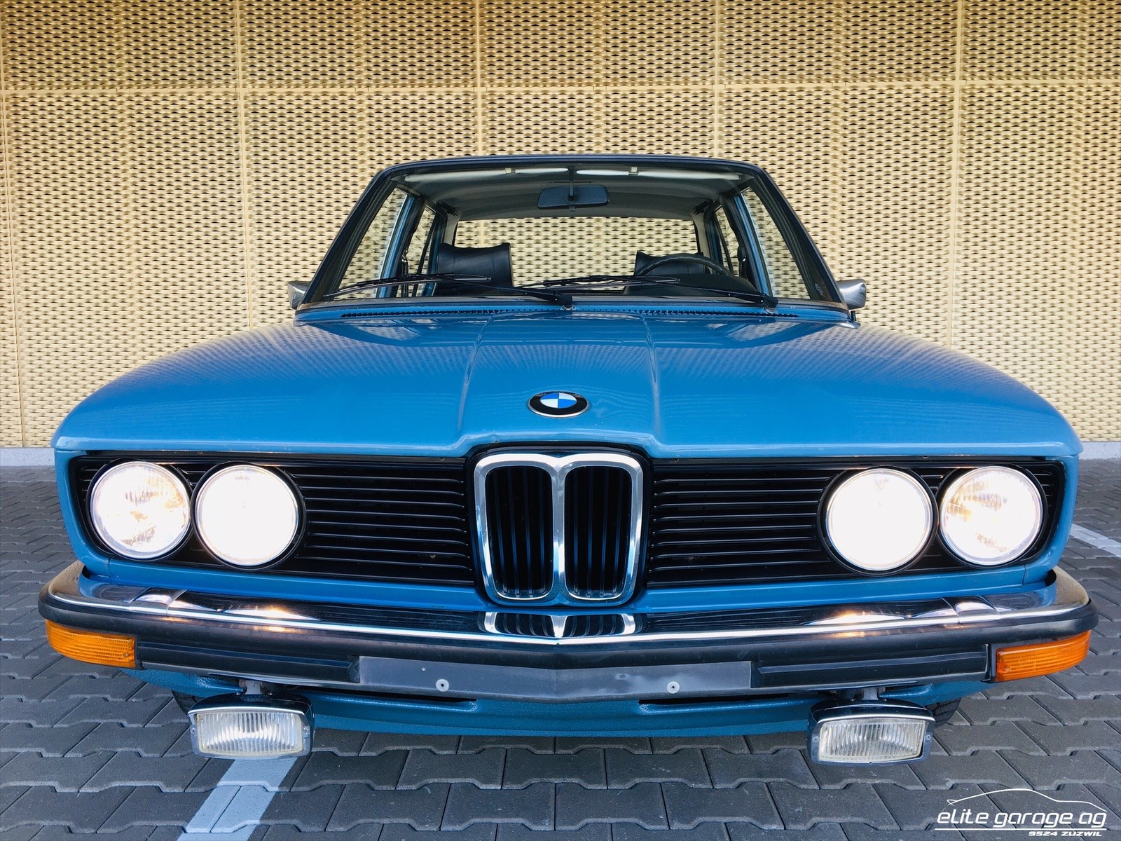 BMW 518 E12-image-1