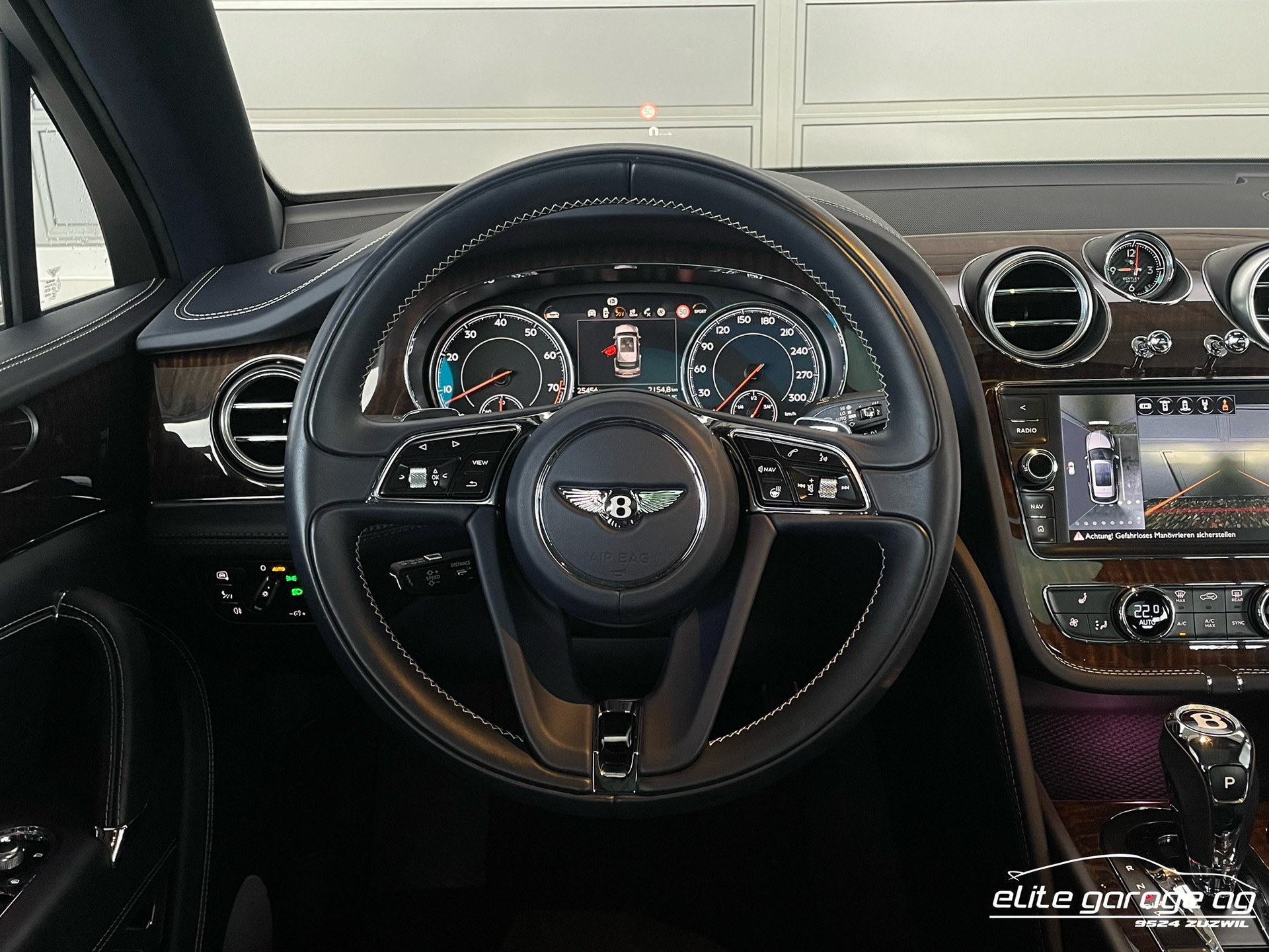 BENTLEY Bentayga V8 710 PS-image-12