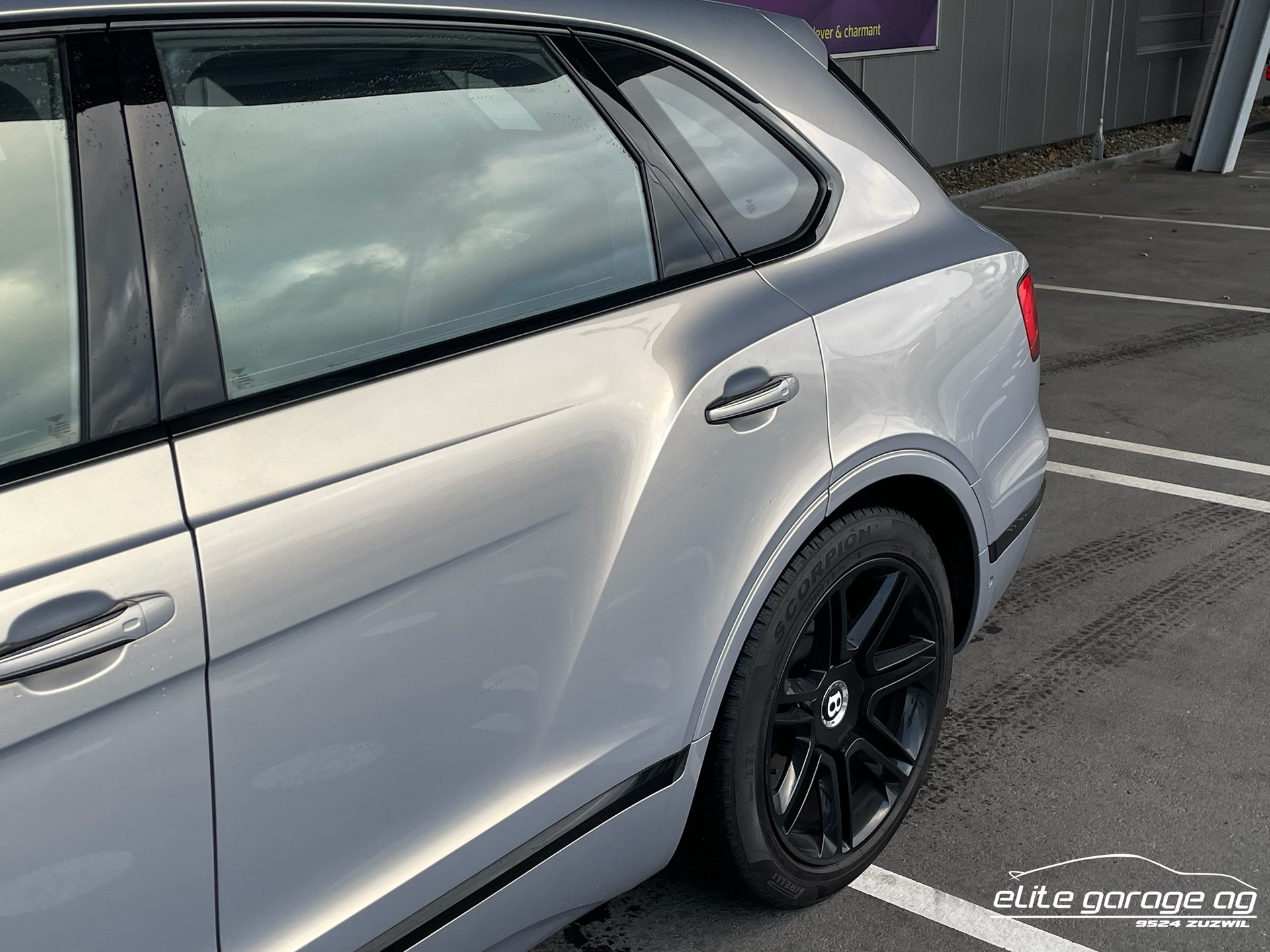 BENTLEY Bentayga V8 710 PS-image-9
