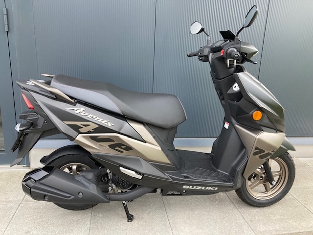 SUZUKI AVENIS 125