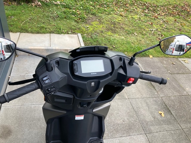 SUZUKI AVENIS 125-image-6