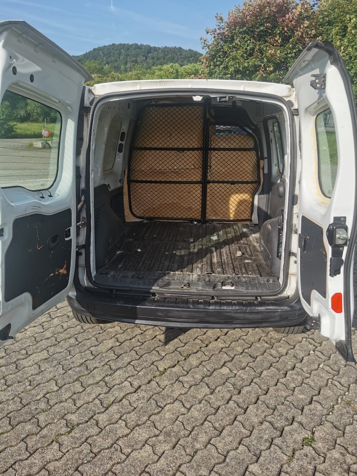 RENAULT Kangoo dCi90-image-9