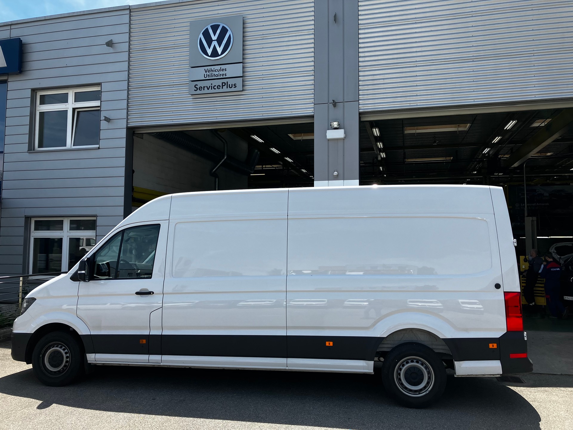 VW Crafter 35 2.0 BiTDI Entry L4 A-showroom-element-1