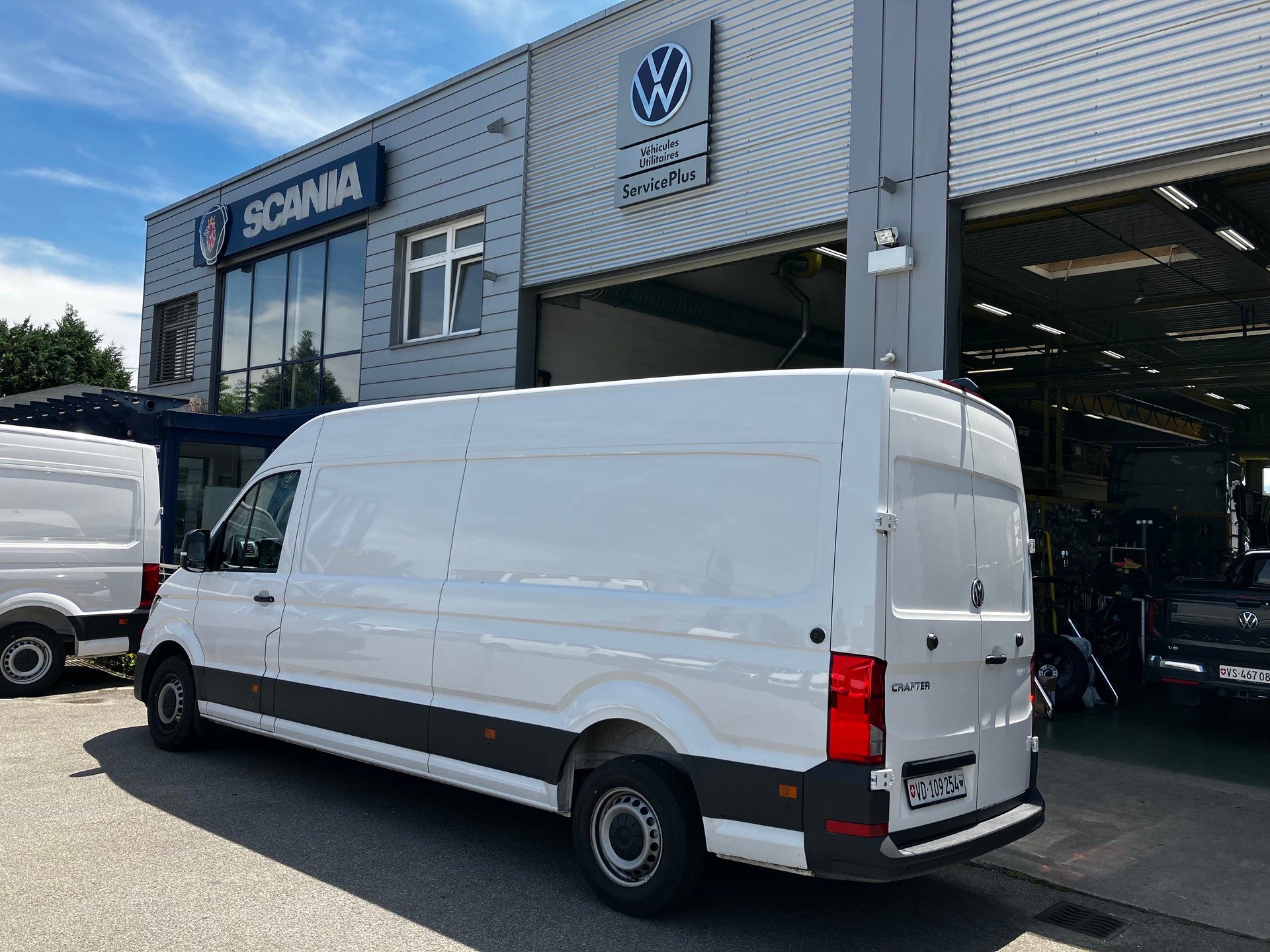 VW Crafter 35 2.0 BiTDI Entry L4 A-showroom-element-2