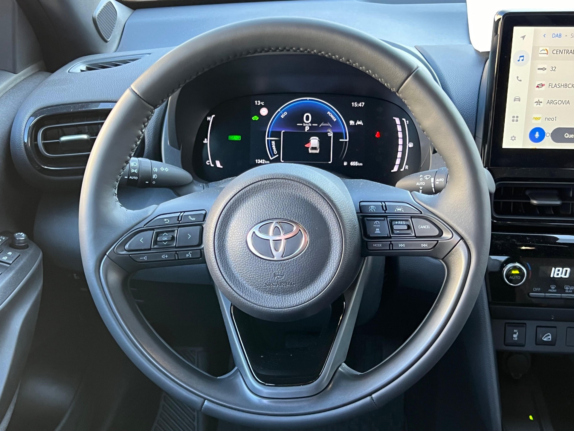 TOYOTA Yaris Cross 1.5 VVT-i HSD Trend AWD-i-image-12