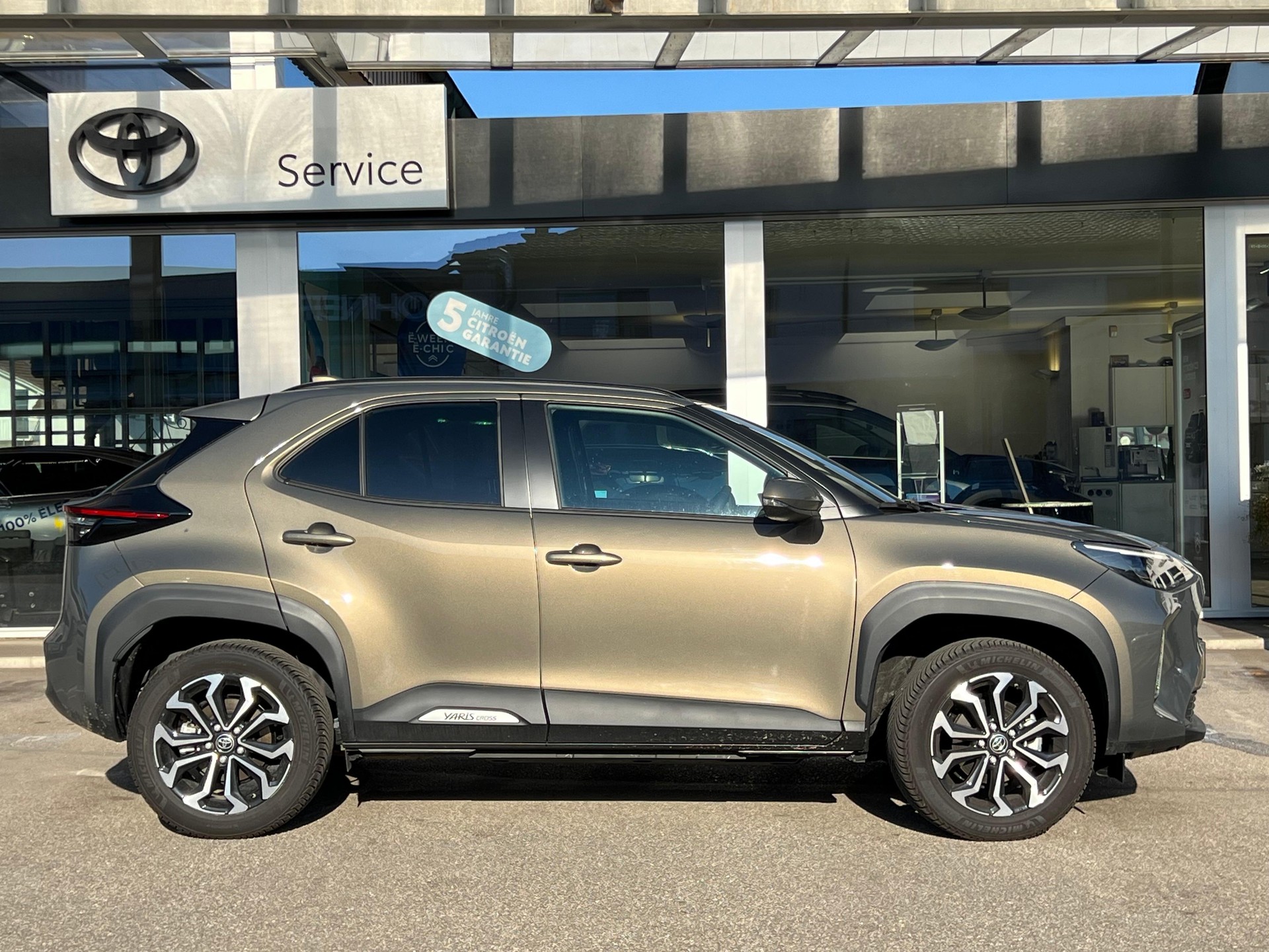 TOYOTA Yaris Cross 1.5 VVT-i HSD Trend AWD-i