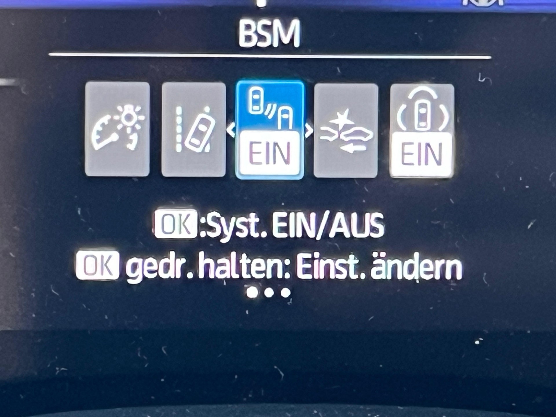TOYOTA Yaris Cross 1.5 VVT-i HSD Trend AWD-i-image-18