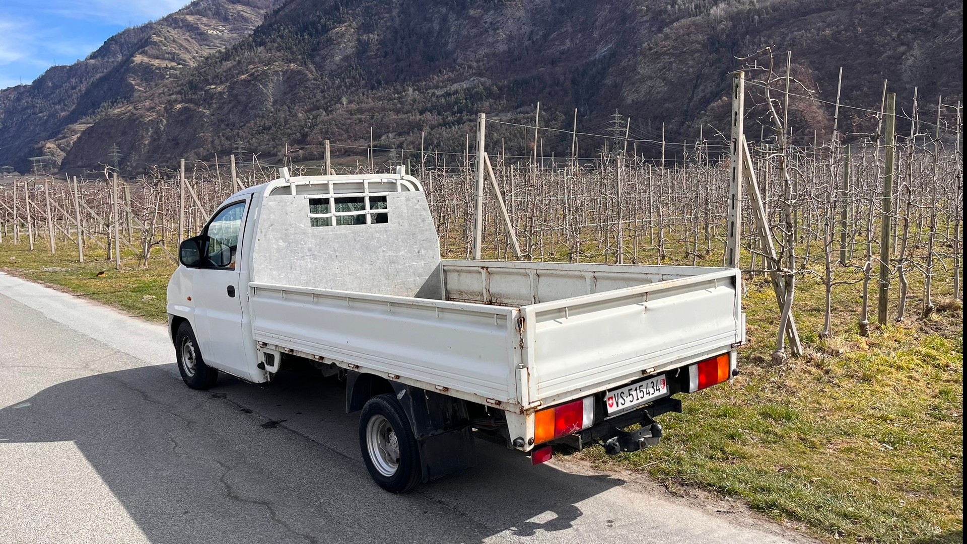 HYUNDAI H-1 Camionnette 2.5TDI-image-0