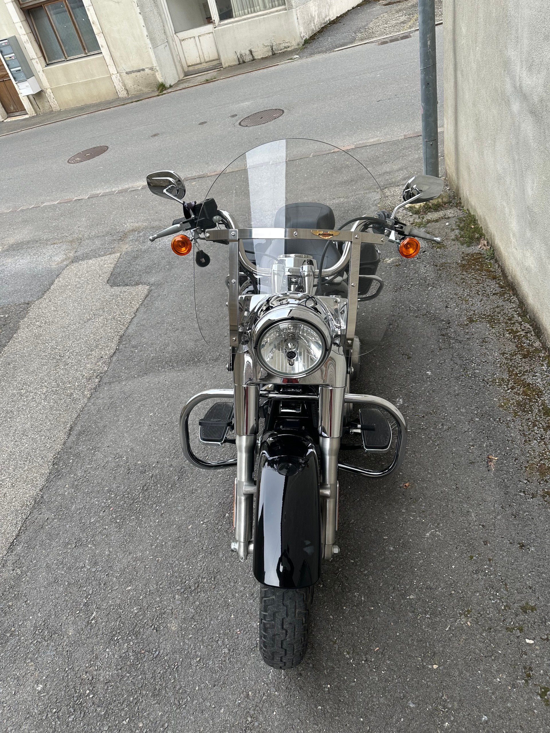 HARLEY-DAVIDSON FLD Dyna Switchback ABS-image-2
