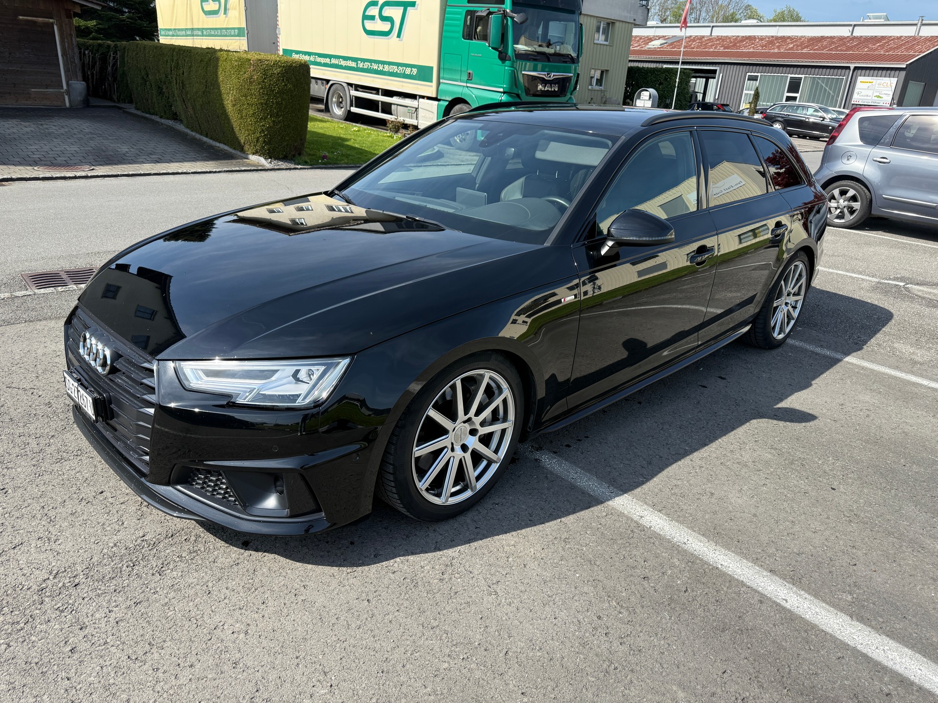 AUDI A4 Avant 45 TFSI Sport S-tronic-image-1