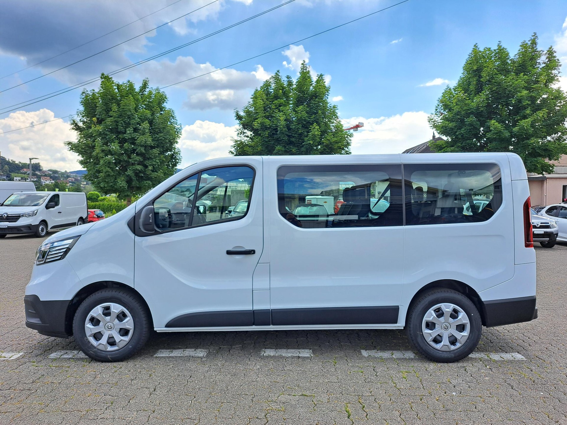 RENAULT Trafic Passenger & Spaceclass P equilibre Blue dCi 110-image-1