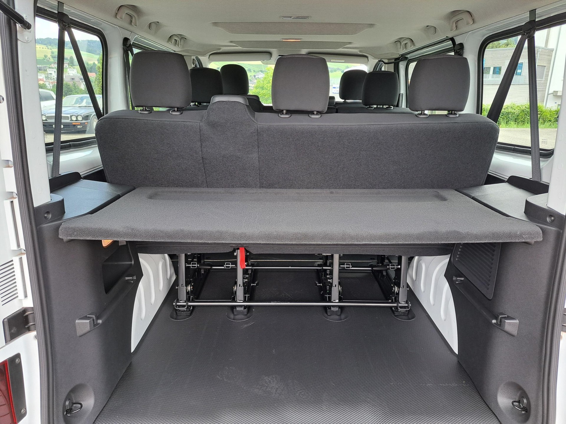 RENAULT Trafic Passenger & Spaceclass P equilibre Blue dCi 110-image-10