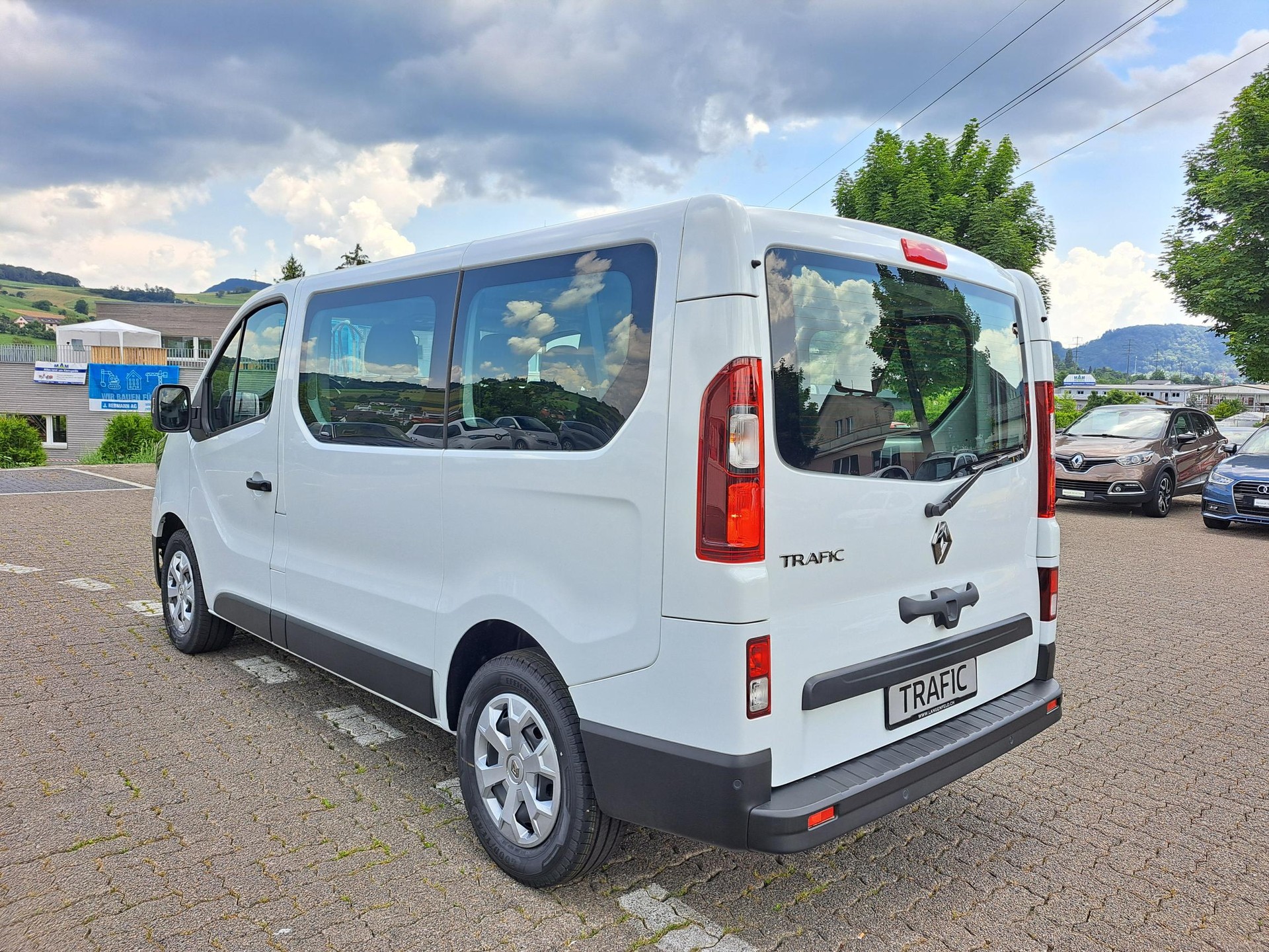 RENAULT Trafic Passenger & Spaceclass P equilibre Blue dCi 110-image-2