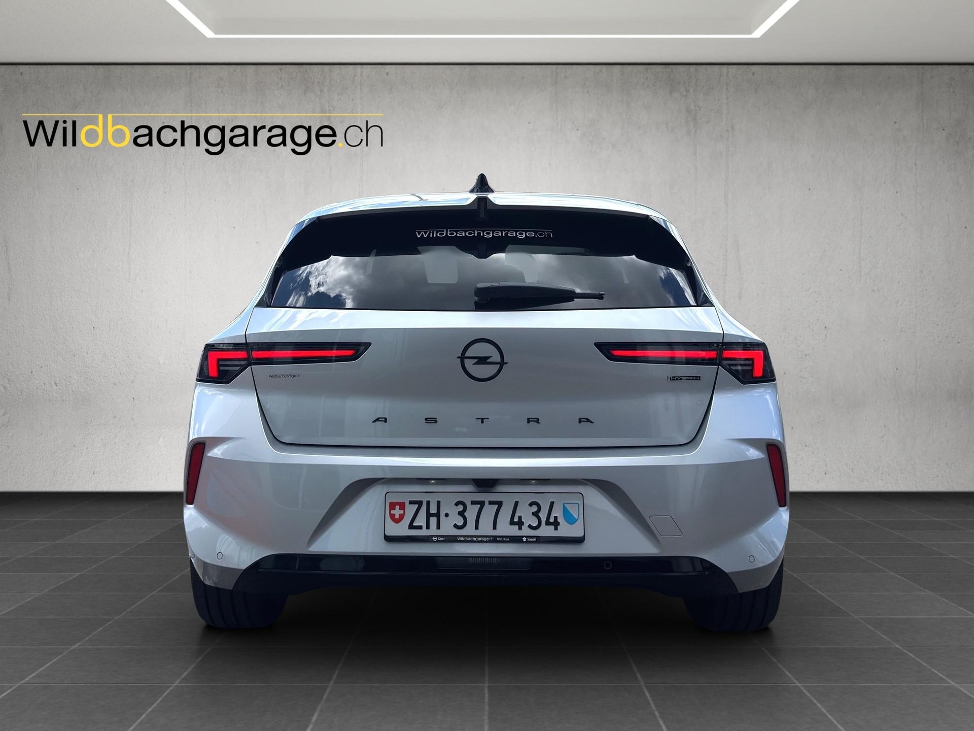 OPEL Astra 1.6 T PHEV 180 Swiss Premium-image-3