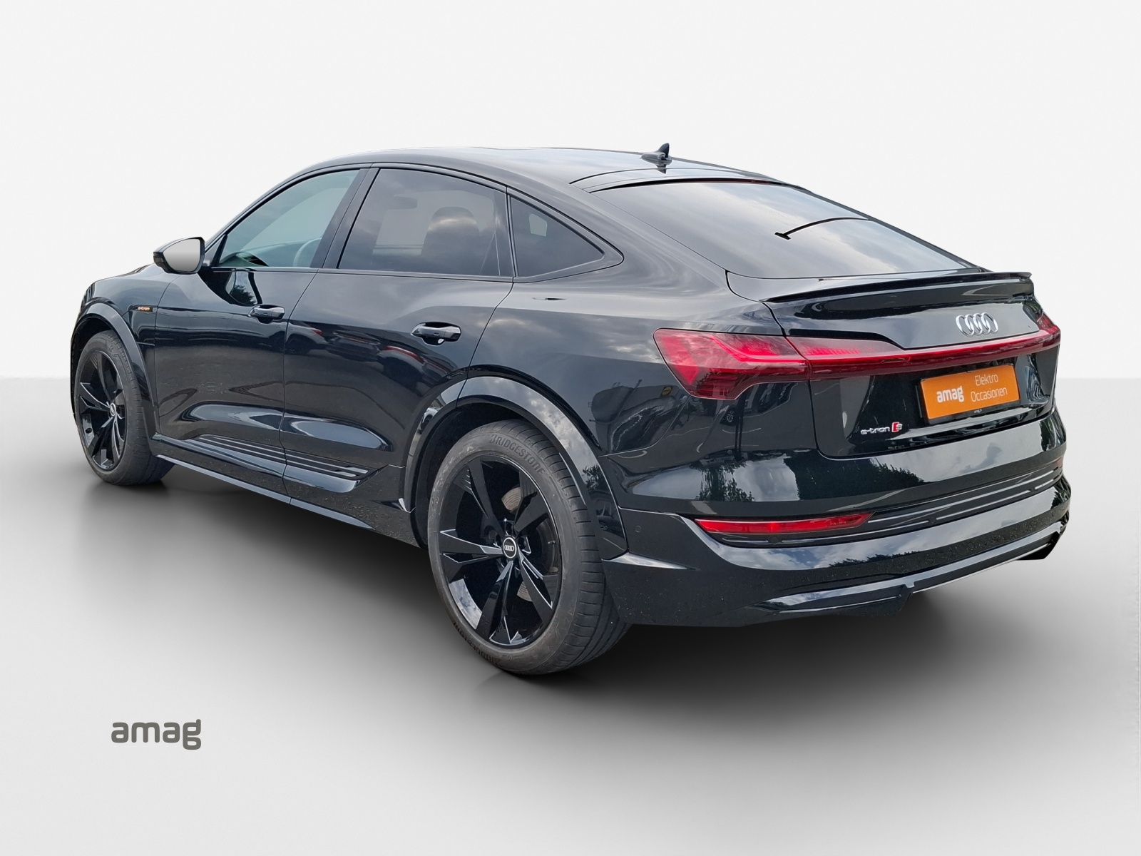 AUDI e-tron S Sportback quattro-image-2