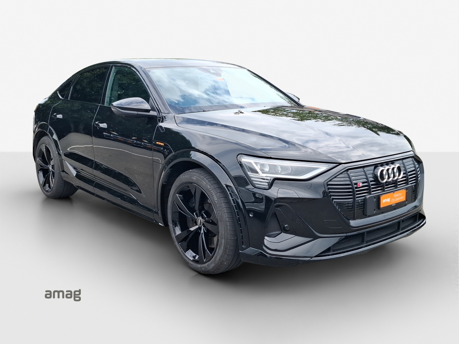 AUDI e-tron S Sportback quattro-image-6