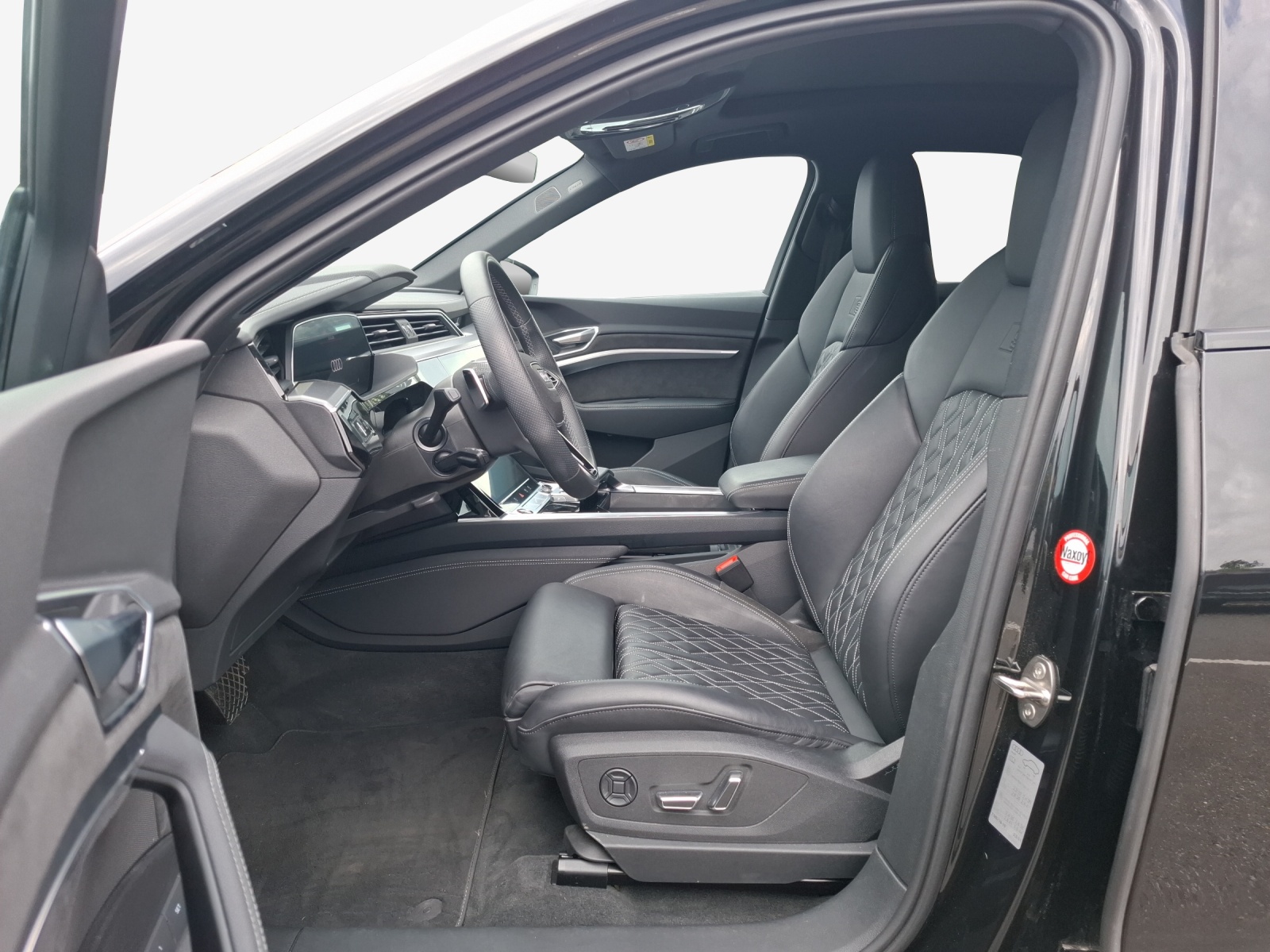 AUDI e-tron S Sportback quattro-image-8