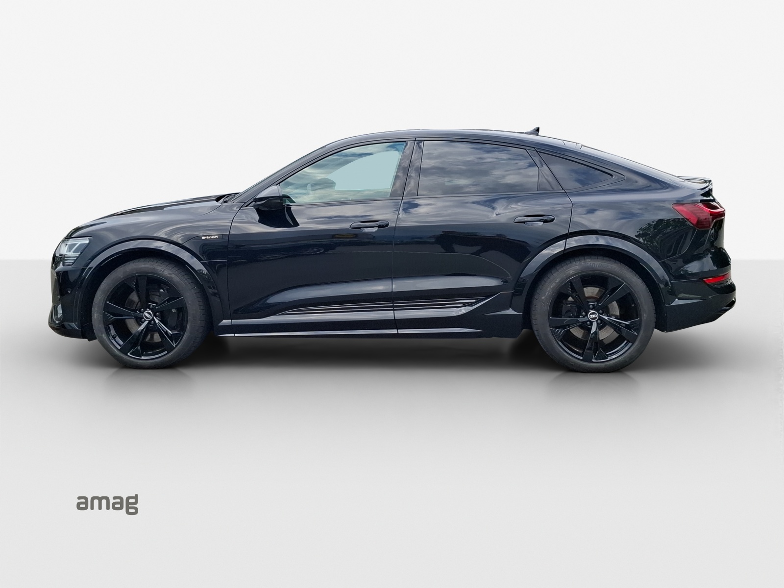 AUDI e-tron S Sportback quattro-image-1