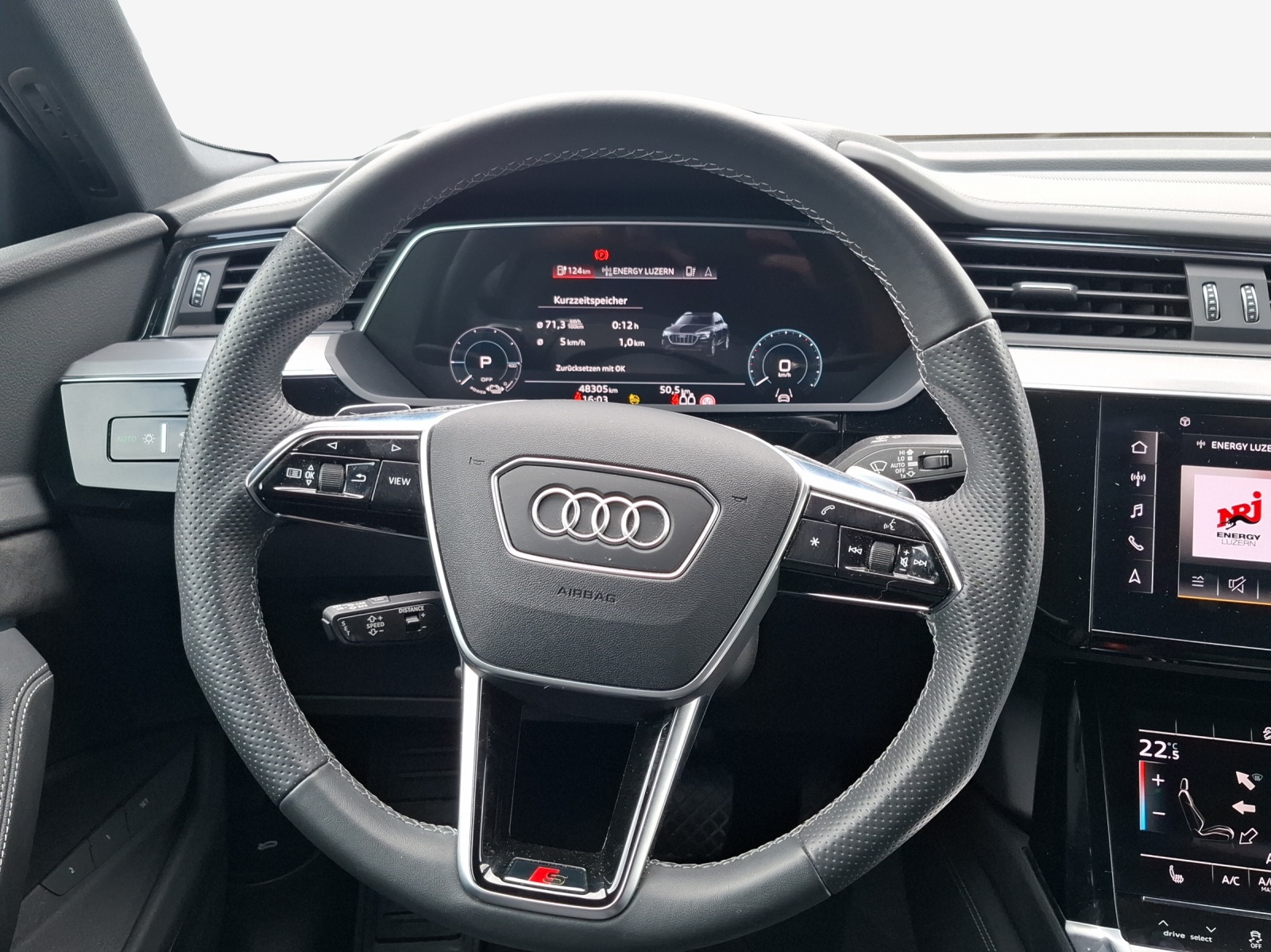 AUDI e-tron S Sportback quattro-image-10