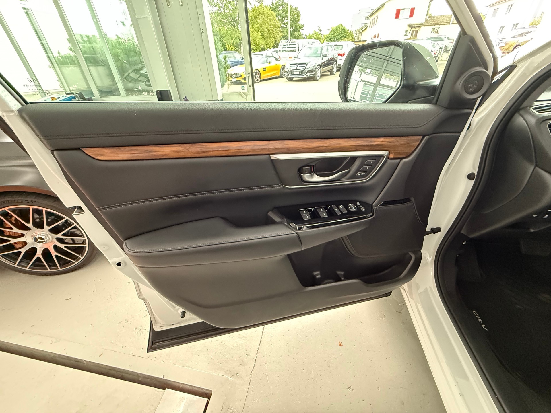 HONDA CR-V 2.0i MMD Execut. 4WD-image-5