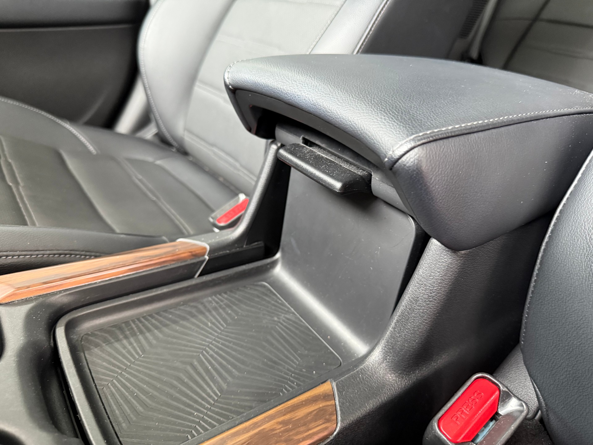 HONDA CR-V 2.0i MMD Execut. 4WD-image-11