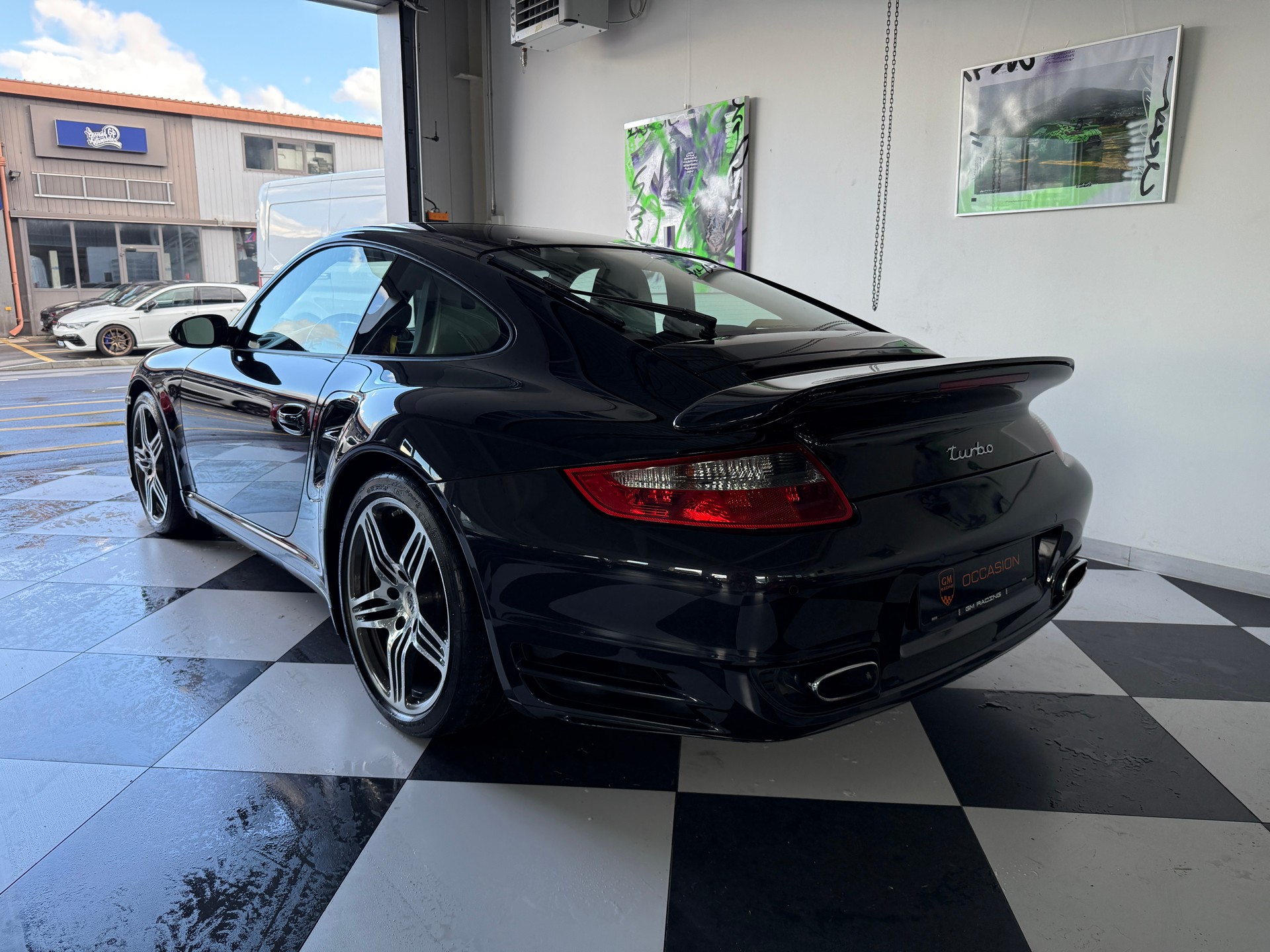 PORSCHE 911 Turbo-image-2
