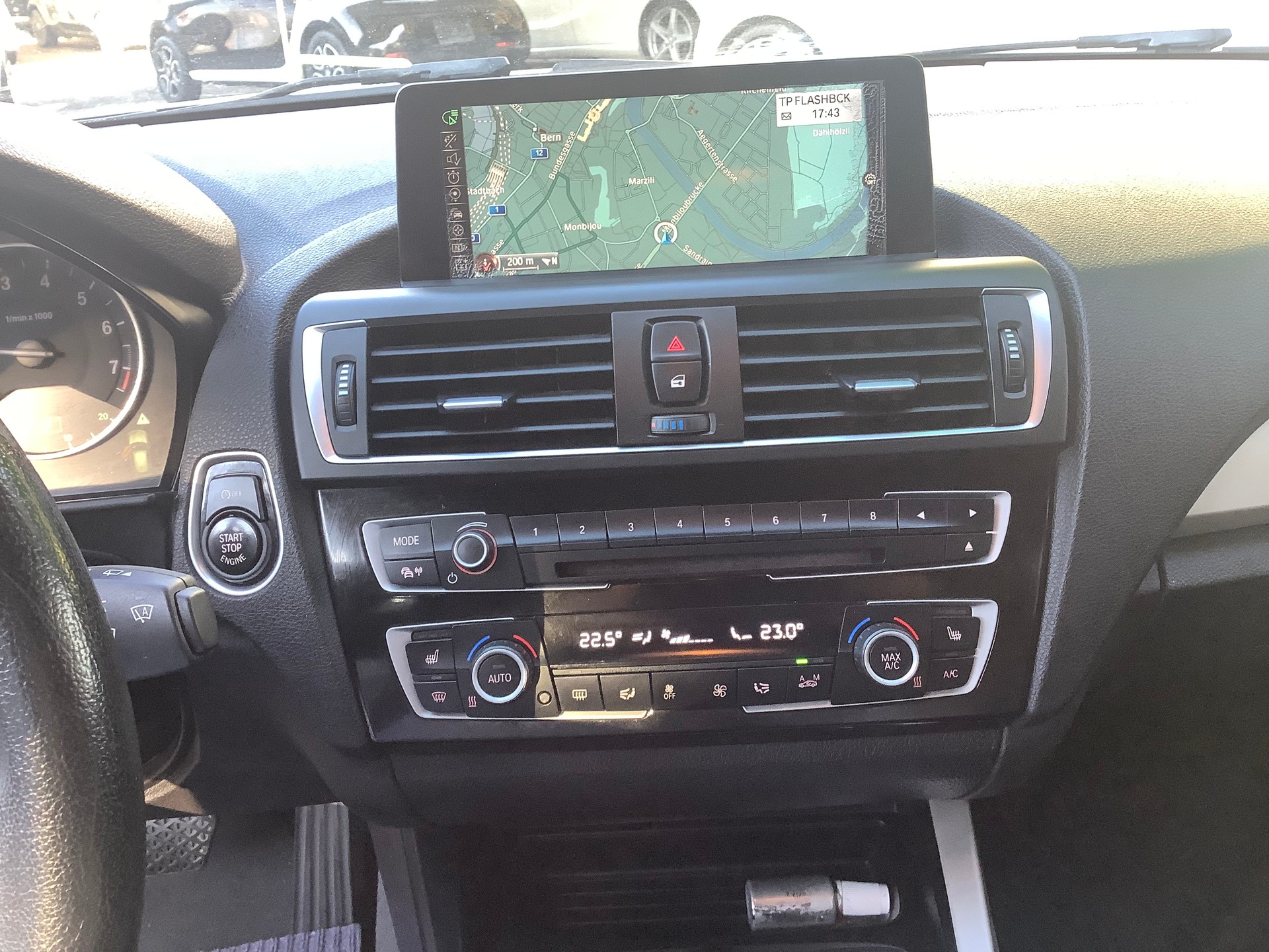 BMW 118i Sport Line Steptronic-image-10