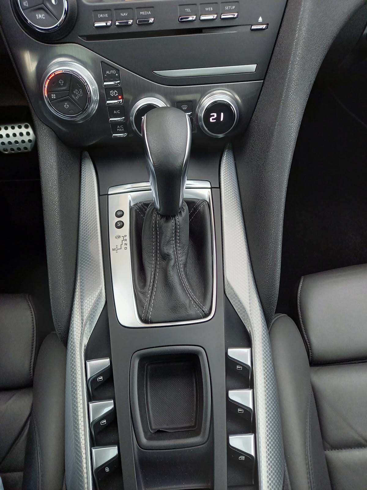 DS AUTOMOBILES DS 5 2.0 BlueHDi Sport Chic EAT6-image-8